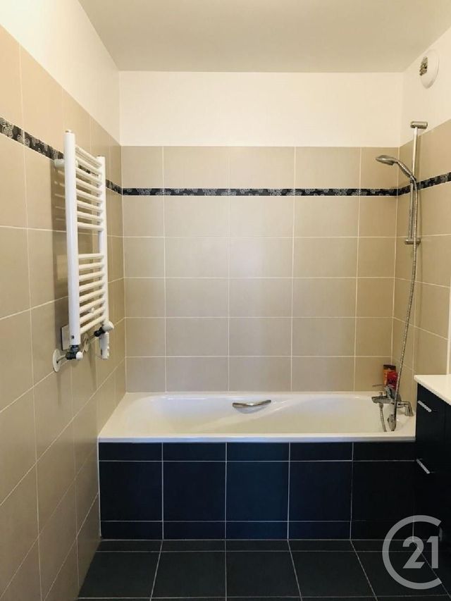 Appartement F2 &agrave; louer - 2 pi&egrave;ces - 41,65 m2 - Noisy Le Grand - 93 - ILE-DE-FRANCE
