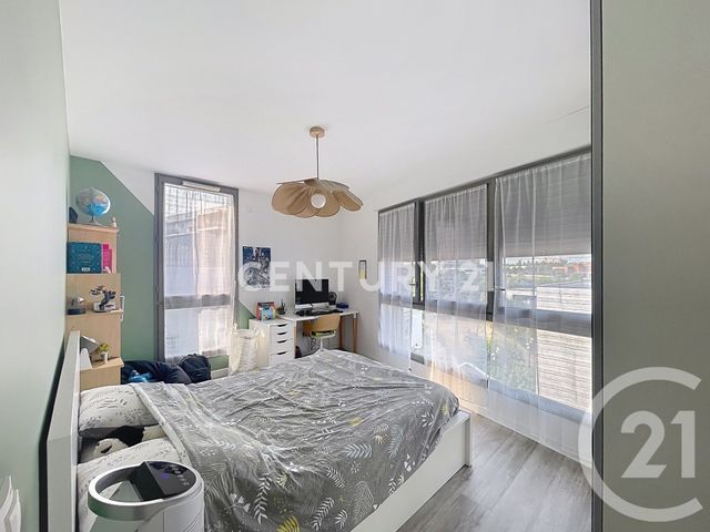 Appartement F4 &agrave; vendre - 4 pi&egrave;ces - 82,02 m2 - Noisy Le Grand - 93 - ILE-DE-FRANCE
