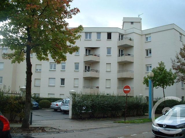 Appartement Studio &agrave; louer - 1 pi&egrave;ce - 30,29 m2 - Noisy Le Grand - 93 - ILE-DE-FRANCE