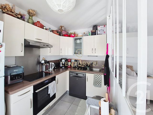 Appartement F2 &agrave; louer - 2 pi&egrave;ces - 47,76 m2 - Noisy Le Grand - 93 - ILE-DE-FRANCE