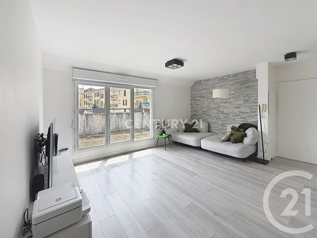 Appartement F4 &agrave; vendre - 4 pi&egrave;ces - 79,77 m2 - Noisy Le Grand - 93 - ILE-DE-FRANCE