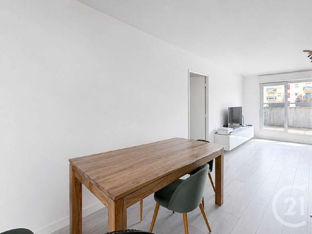 Appartement F4 &agrave; vendre - 4 pi&egrave;ces - 79,77 m2 - Noisy Le Grand - 93 - ILE-DE-FRANCE