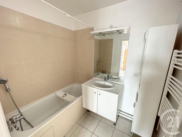 Appartement F2 &agrave; louer - 2 pi&egrave;ces - 44,92 m2 - Noisy Le Grand - 93 - ILE-DE-FRANCE