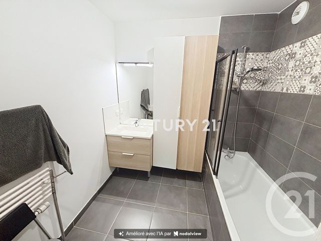 Appartement F3 &agrave; louer - 3 pi&egrave;ces - 58,10 m2 - Noisy Le Grand - 93 - ILE-DE-FRANCE