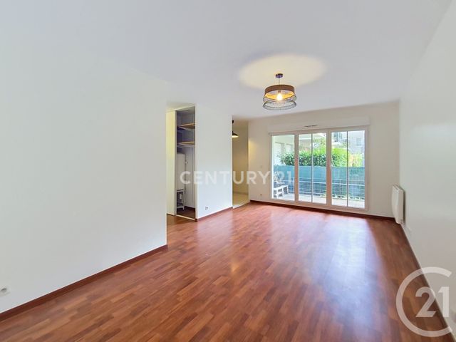 Appartement F2 &agrave; louer - 2 pi&egrave;ces - 42,03 m2 - Champs Sur Marne - 77 - ILE-DE-FRANCE