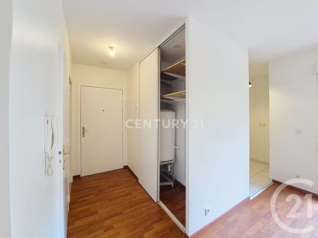 Appartement F2 &agrave; louer - 2 pi&egrave;ces - 42,03 m2 - Champs Sur Marne - 77 - ILE-DE-FRANCE