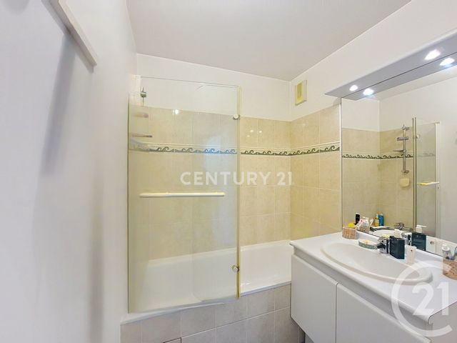 Appartement F3 &agrave; louer - 3 pi&egrave;ces - 53,84 m2 - Noisy Le Grand - 93 - ILE-DE-FRANCE