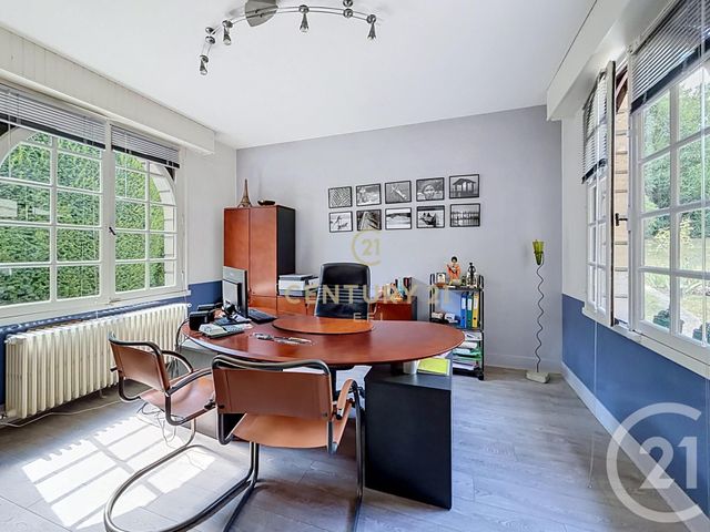 Maison &agrave; vendre - 8 pi&egrave;ces - 241,42 m2 - Noisy Le Grand - 93 - ILE-DE-FRANCE
