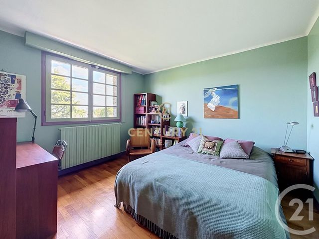 Maison &agrave; vendre - 8 pi&egrave;ces - 241,42 m2 - Noisy Le Grand - 93 - ILE-DE-FRANCE