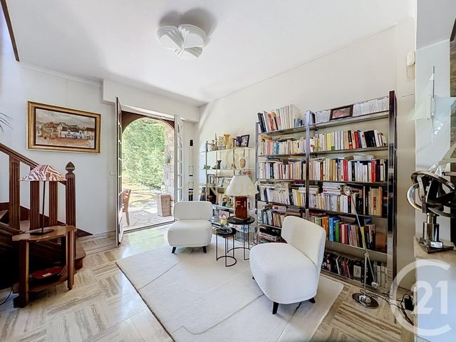 Maison &agrave; vendre - 8 pi&egrave;ces - 241,42 m2 - Noisy Le Grand - 93 - ILE-DE-FRANCE