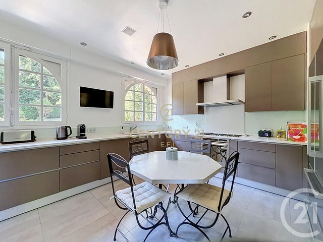 Maison &agrave; vendre - 8 pi&egrave;ces - 241,42 m2 - Noisy Le Grand - 93 - ILE-DE-FRANCE