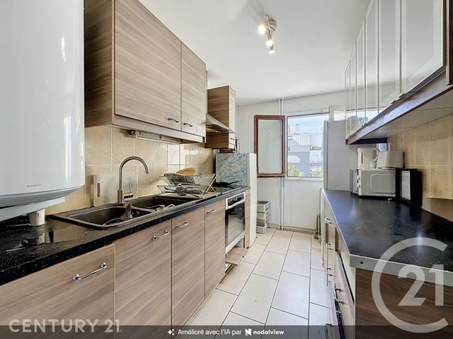 Appartement F5 &agrave; vendre - 5 pi&egrave;ces - 90,65 m2 - Champs Sur Marne - 77 - ILE-DE-FRANCE