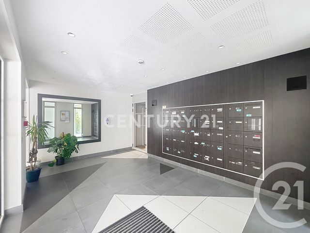 Appartement T3 &agrave; vendre - 3 pi&egrave;ces - 60,91 m2 - Noisy Le Grand - 93 - ILE-DE-FRANCE