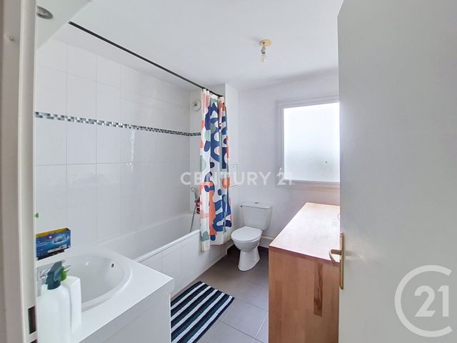 Appartement F2 &agrave; louer - 2 pi&egrave;ces - 43,89 m2 - Noisy Le Grand - 93 - ILE-DE-FRANCE