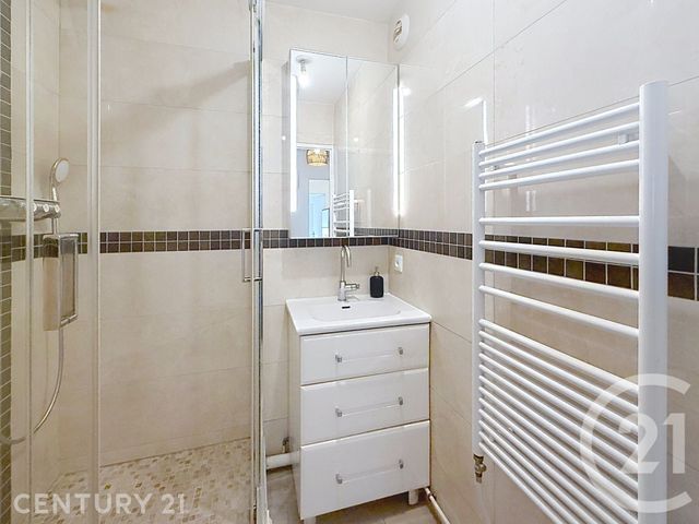 Appartement F3 &agrave; louer - 3 pi&egrave;ces - 45,69 m2 - Noisy Le Grand - 93 - ILE-DE-FRANCE