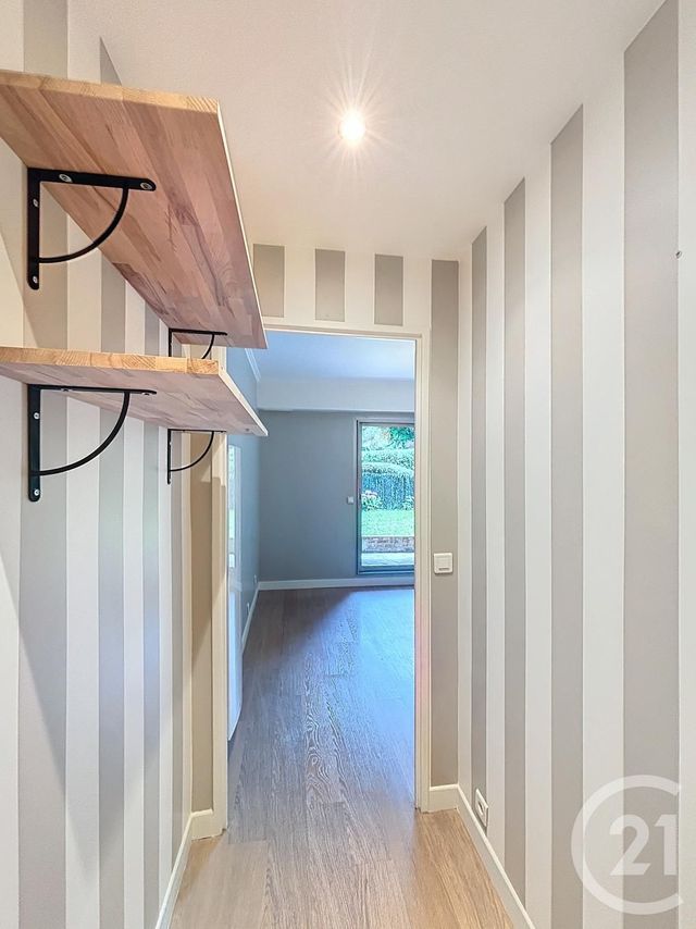Appartement F1 &agrave; louer - 1 pi&egrave;ce - 29,23 m2 - Noisy Le Grand - 93 - ILE-DE-FRANCE