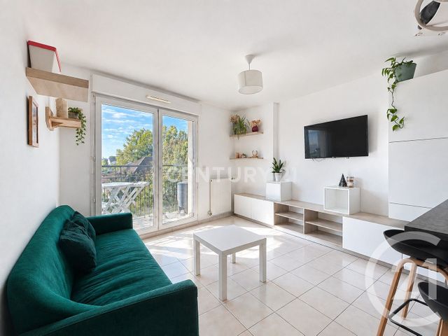 Appartement F2 &agrave; louer - 2 pi&egrave;ces - 40,06 m2 - Noisy Le Grand - 93 - ILE-DE-FRANCE