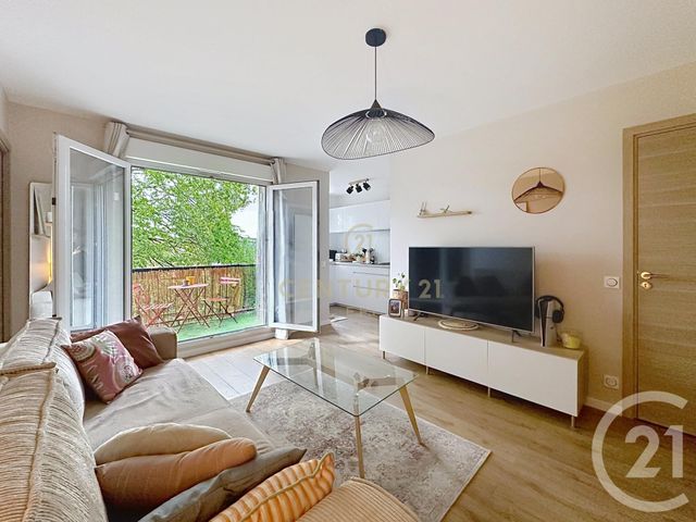 Appartement F2 &agrave; louer - 2 pi&egrave;ces - 40 m2 - Noisy Le Grand - 93 - ILE-DE-FRANCE