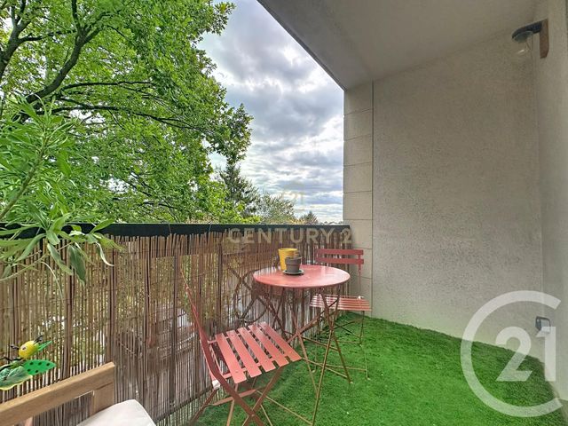 Appartement F2 &agrave; louer - 2 pi&egrave;ces - 40 m2 - Noisy Le Grand - 93 - ILE-DE-FRANCE