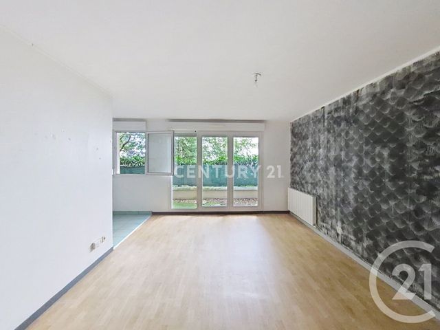 Appartement F2 &agrave; louer - 2 pi&egrave;ces - 42,42 m2 - Noisy Le Grand - 93 - ILE-DE-FRANCE
