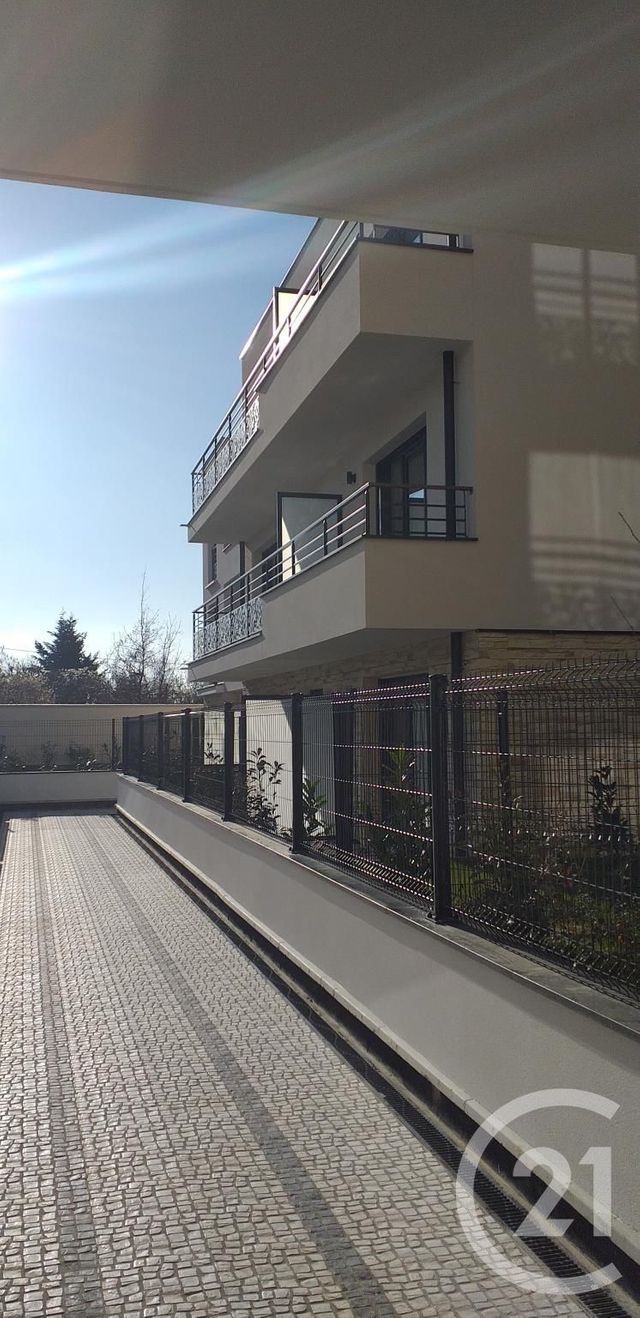 Appartement F2 &agrave; louer - 2 pi&egrave;ces - 45,32 m2 - Noisy Le Grand - 93 - ILE-DE-FRANCE