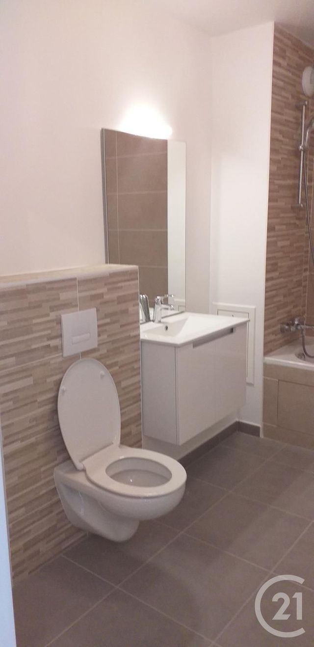 Appartement F2 &agrave; louer - 2 pi&egrave;ces - 45,32 m2 - Noisy Le Grand - 93 - ILE-DE-FRANCE