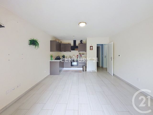 Appartement F3 &agrave; vendre - 3 pi&egrave;ces - 57,32 m2 - Noisy Le Grand - 93 - ILE-DE-FRANCE