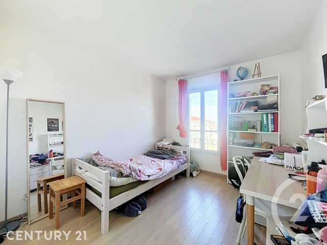 Appartement F4 &agrave; vendre - 4 pi&egrave;ces - 70,30 m2 - Noisy Le Grand - 93 - ILE-DE-FRANCE