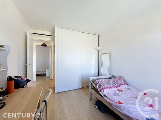 Appartement F4 &agrave; vendre - 4 pi&egrave;ces - 70,30 m2 - Noisy Le Grand - 93 - ILE-DE-FRANCE