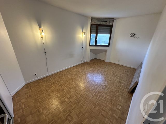 Appartement F3 &agrave; louer - 3 pi&egrave;ces - 72,24 m2 - Noisy Le Grand - 93 - ILE-DE-FRANCE