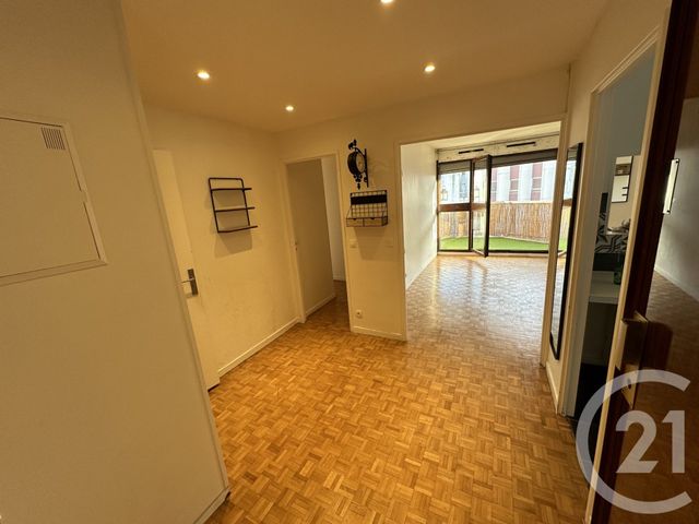 Appartement F3 &agrave; louer - 3 pi&egrave;ces - 72,24 m2 - Noisy Le Grand - 93 - ILE-DE-FRANCE