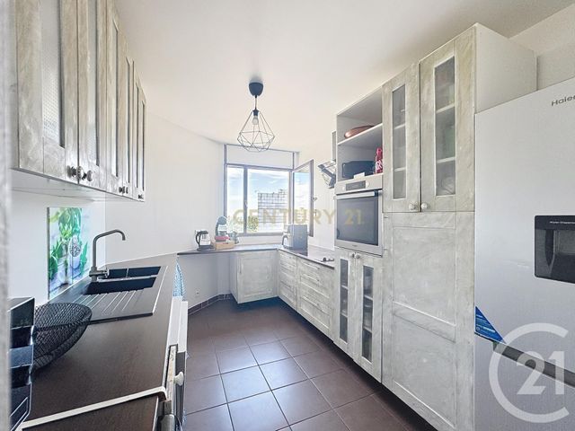 Appartement F4 à vendre - 4 pièces - 83,02 m2 - Noisy Le Grand - 93 - ILE-DE-FRANCE