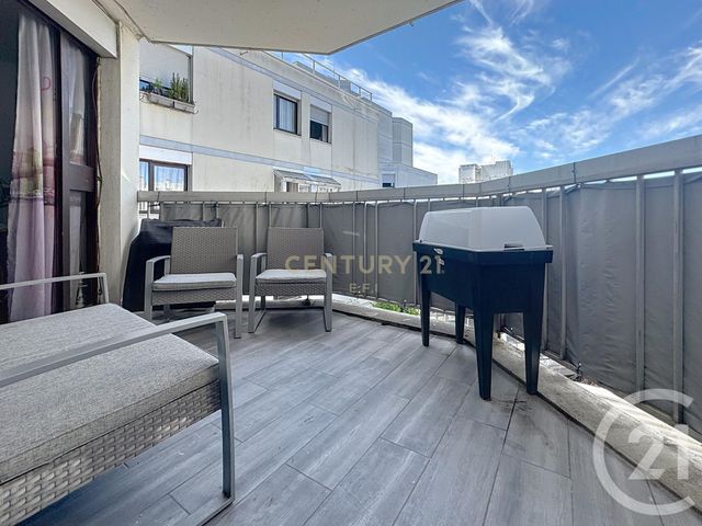 Appartement F4 à vendre - 4 pièces - 83,02 m2 - Noisy Le Grand - 93 - ILE-DE-FRANCE