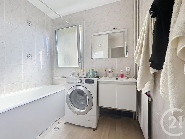 Appartement F3 à vendre - 3 pièces - 72,45 m2 - Noisy Le Grand - 93 - ILE-DE-FRANCE