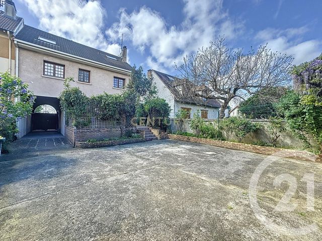 Maison à vendre - 8 pièces - 173,22 m2 - Neuilly Plaisance - 93 - ILE-DE-FRANCE