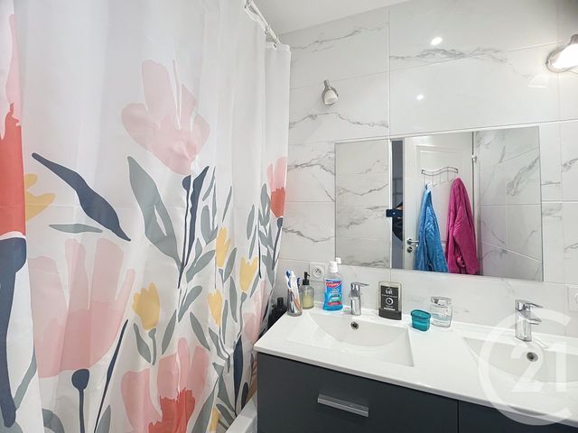 Appartement F4 &agrave; vendre - 4 pi&egrave;ces - 65 m2 - Noisy Le Grand - 93 - ILE-DE-FRANCE