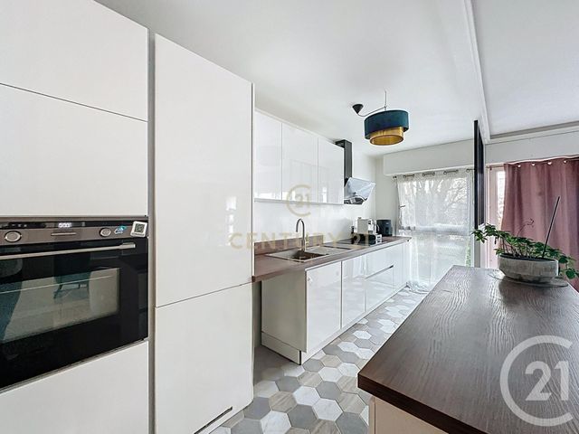 Appartement F4 &agrave; vendre - 4 pi&egrave;ces - 70,02 m2 - Noisy Le Grand - 93 - ILE-DE-FRANCE