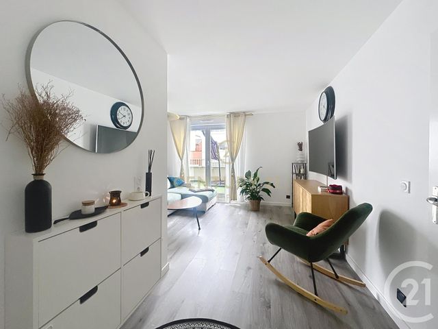 Appartement F4 &agrave; vendre - 4 pi&egrave;ces - 76,74 m2 - Neuilly Sur Marne - 93 - ILE-DE-FRANCE