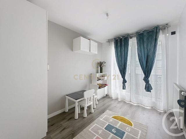 Appartement F4 &agrave; vendre - 4 pi&egrave;ces - 76,74 m2 - Neuilly Sur Marne - 93 - ILE-DE-FRANCE