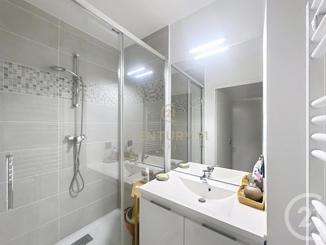 Appartement F4 &agrave; vendre - 4 pi&egrave;ces - 76,74 m2 - Neuilly Sur Marne - 93 - ILE-DE-FRANCE