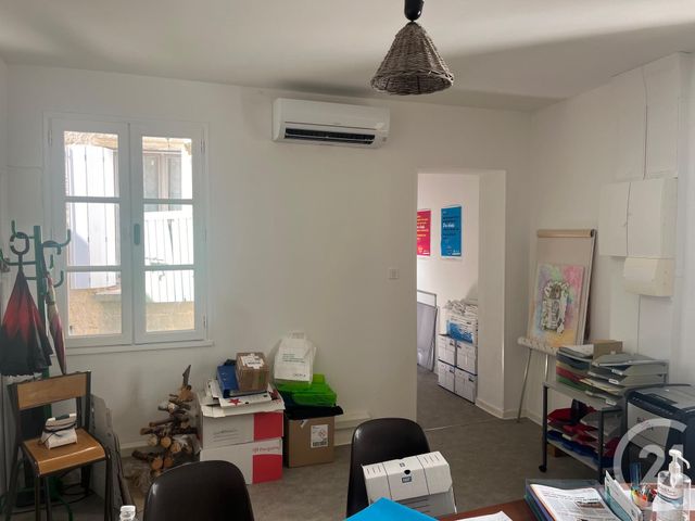 Appartement Local à louer - 2 pièces - 54 m2 - Sommieres - 30 - LANGUEDOC-ROUSSILLON