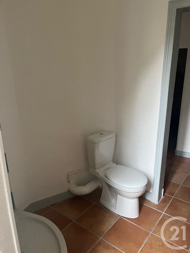 Appartement F2 &agrave; louer - 2 pi&egrave;ces - 43 m2 - Sommieres - 30 - LANGUEDOC-ROUSSILLON