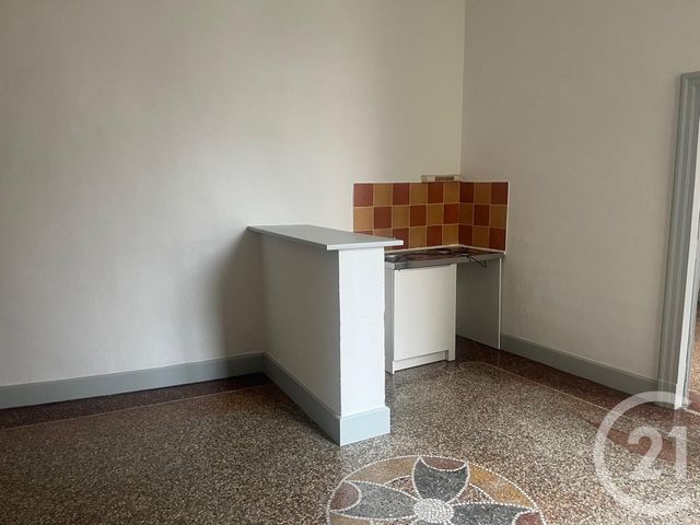 Appartement F2 &agrave; louer - 2 pi&egrave;ces - 43 m2 - Sommieres - 30 - LANGUEDOC-ROUSSILLON