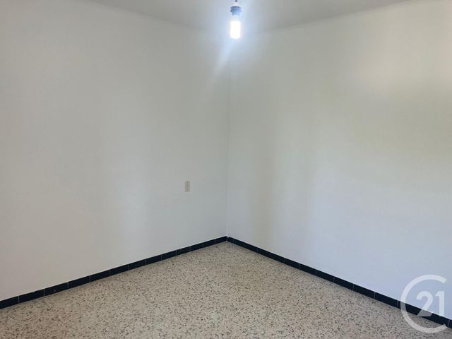 Appartement F4 &agrave; louer - 4 pi&egrave;ces - 79,30 m2 - Moulezan - 30 - LANGUEDOC-ROUSSILLON