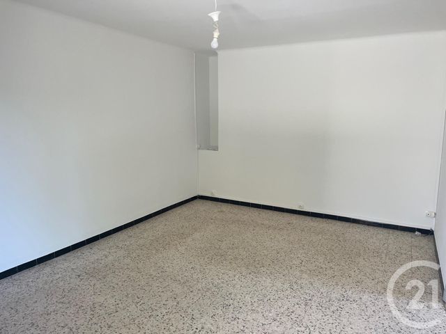 Appartement F4 &agrave; louer - 4 pi&egrave;ces - 79,30 m2 - Moulezan - 30 - LANGUEDOC-ROUSSILLON