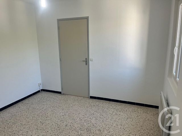 Appartement F4 &agrave; louer - 4 pi&egrave;ces - 79,30 m2 - Moulezan - 30 - LANGUEDOC-ROUSSILLON