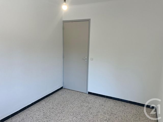 Appartement F4 &agrave; louer - 4 pi&egrave;ces - 79,30 m2 - Moulezan - 30 - LANGUEDOC-ROUSSILLON