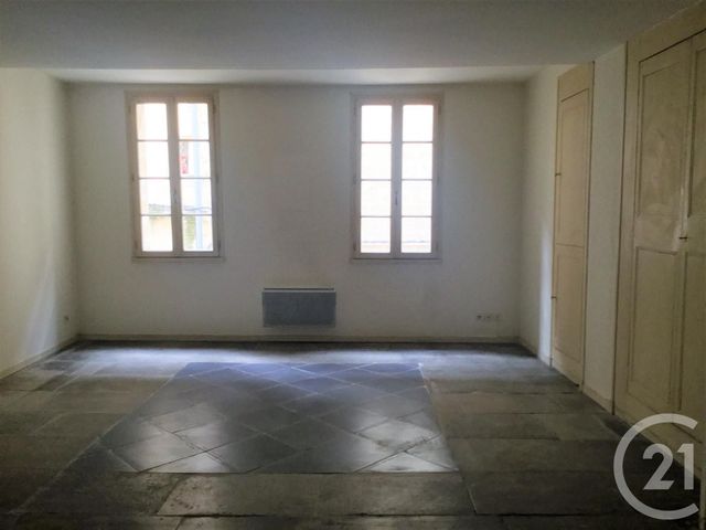 Appartement F2 à louer - 2 pièces - 59,60 m2 - Sommieres - 30 - LANGUEDOC-ROUSSILLON