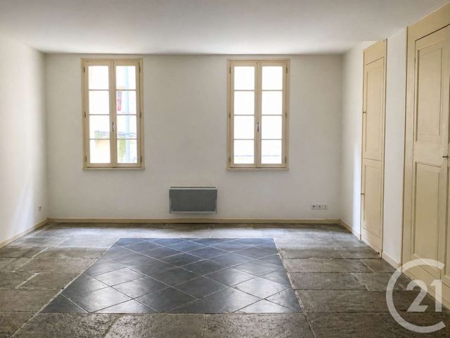 Appartement F2 &agrave; louer - 2 pi&egrave;ces - 59,60 m2 - Sommieres - 30 - LANGUEDOC-ROUSSILLON