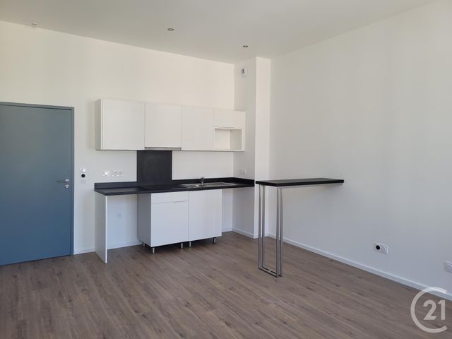 Appartement F2 &agrave; louer - 2 pi&egrave;ces - 39,16 m2 - Sommieres - 30 - LANGUEDOC-ROUSSILLON